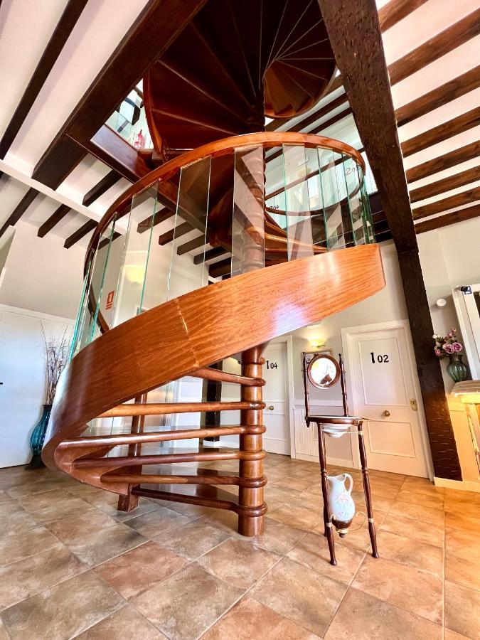 Hotel Villa Maria Revilla De Camargo Buitenkant foto